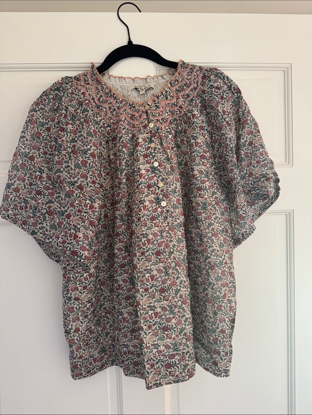 Floral Button-Front Women’s Top with Pink Trim